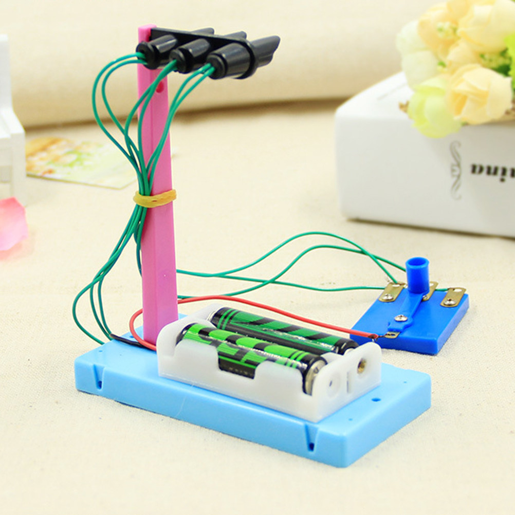 DIY Traffic Light Small Invent - Science And Invention 评论和价格